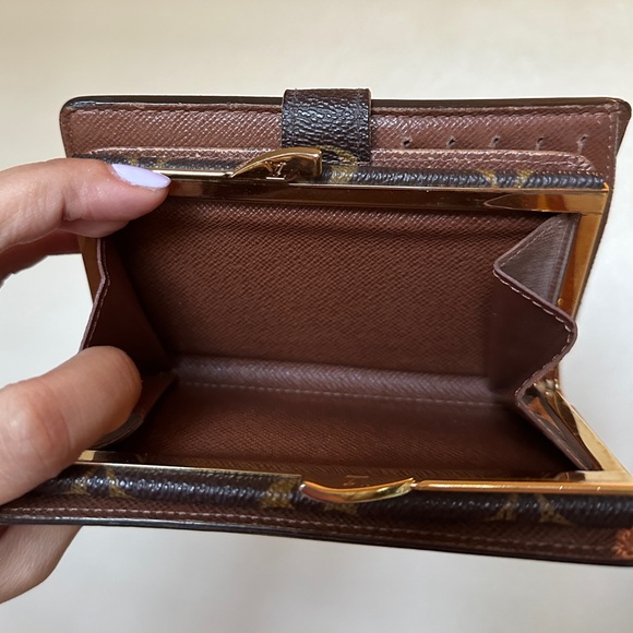 Louis Vuitton Monogram French Kisslock Wallet - Picture 7 of 8